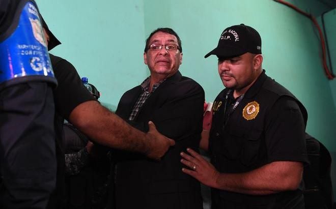 EL GALLERO: Cambian medida cautelar del alcalde de Los Santos