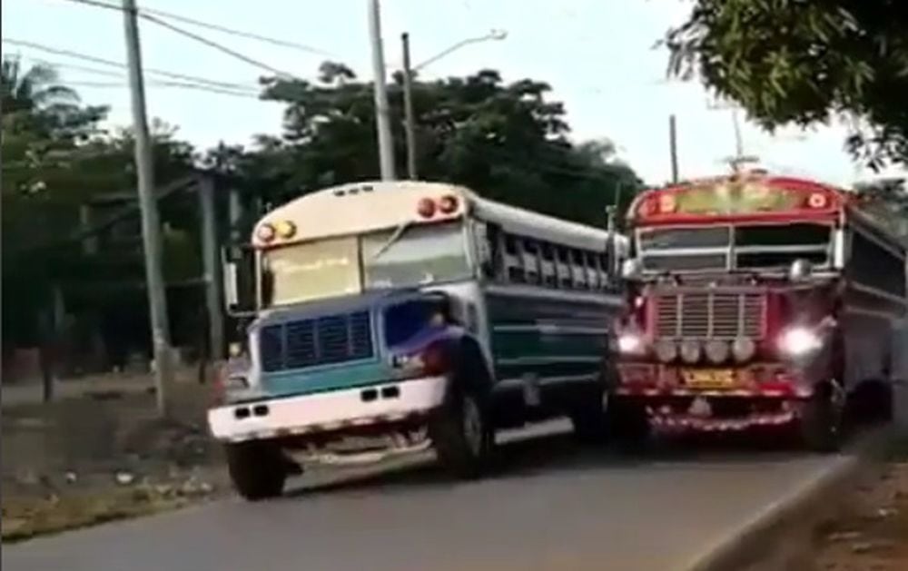 Más de 500 personas acusadas por indemnización a los buses “diablos rojos”