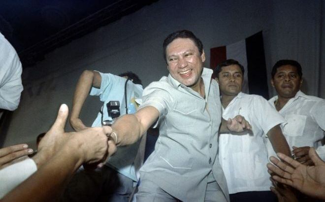 Muerte de Noriega revive dolor en barrio panameño destruido por Estados Unidos 