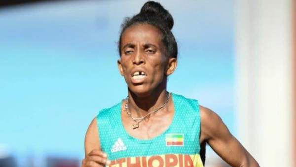 Polémica.Etíope gana bronce de 5 mil metros sub 20 y aparenta tener como 40 años