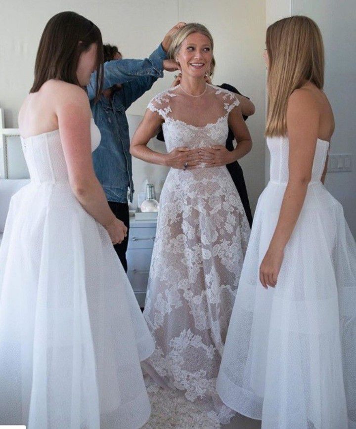 La actriz Gwyneth Paltrow se casó con el director de TV Brad Falchuk 