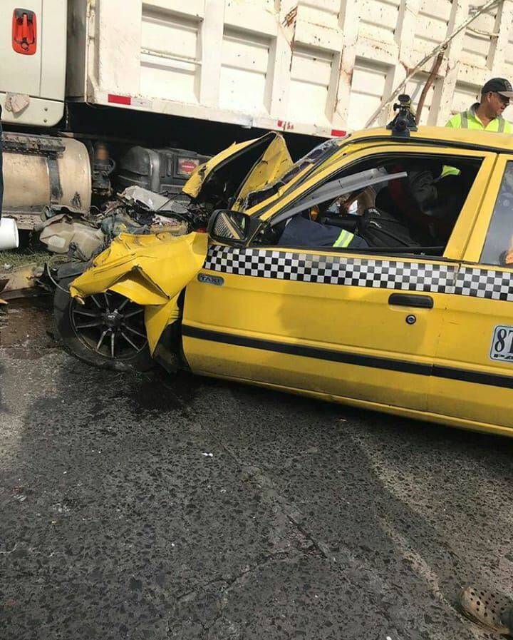 VIDEO|Paramédico pierde la vida en aparatoso accidente hacia el Puerto Vacamonte