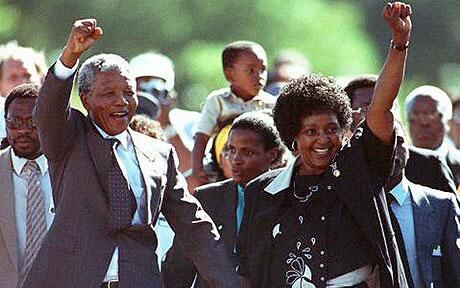 Muere Winnie Mandela, ex esposa del ex presidente sudafricano Nelson Mandela