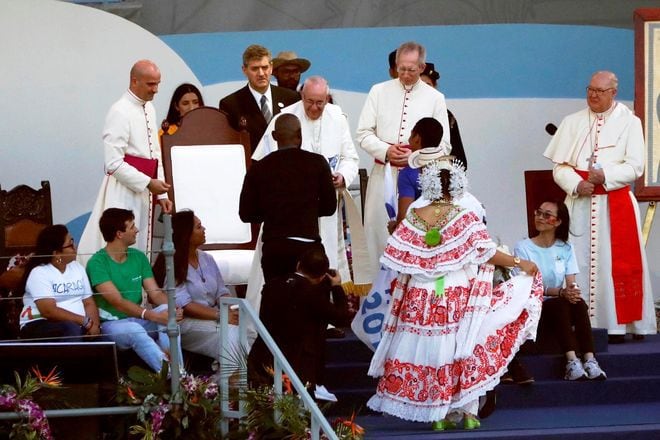 'Amar más allá de las diferencias' así invita e inicia el Papa la JMJ en Panamá