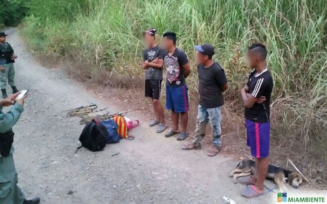 Capturan a 4 hombres con 7 iguanas, los sancionan con $500