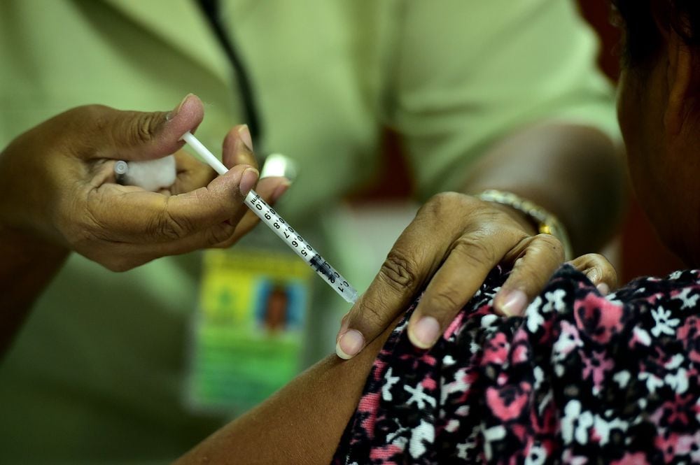 Coronavirus atenta contra jornadas de vacunación en Panamá