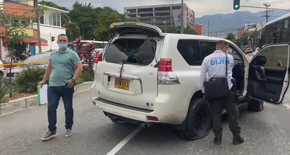 Hombre mata a extranjero porque limpió vidrio de su carro. Video
