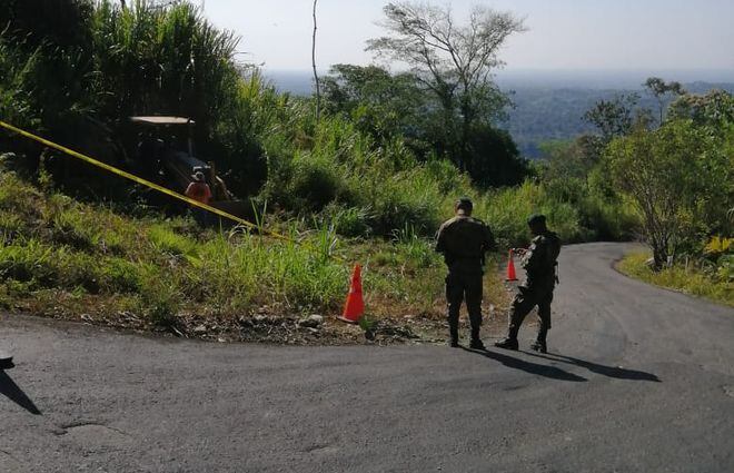 Lamentable: Mueren 4 personas tras caer vehículo a un precipicio en Paso Canoas