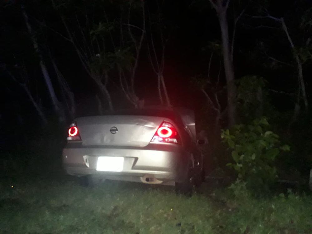 ¡Solo fue el susto! Tres personas salieron ilesa luego de irse directo a una cuneta en Chame