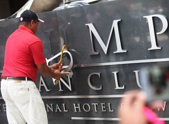 VIDEO| Trump pierde el nombre y el control de su lujoso Hotel en Panamá