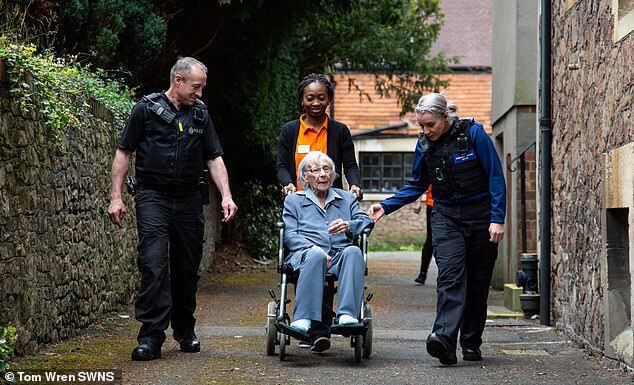 Una abuelita de 104 años hace una insólita 'última petición'