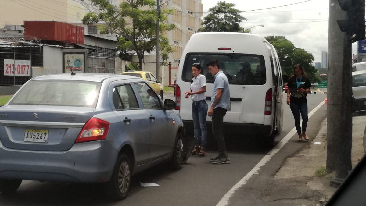 Chocan busito que Presentador de Tu Mañana manejaba