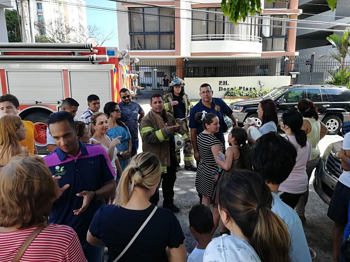 Bomberos atienden emergencia por otra fuga de gas en edificio en El Cangrejo. Video