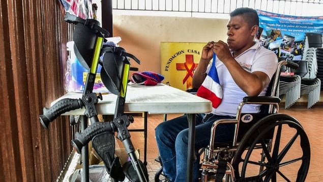 Panameños con VIH esperan que visita del papa abra ojos contra la discriminación