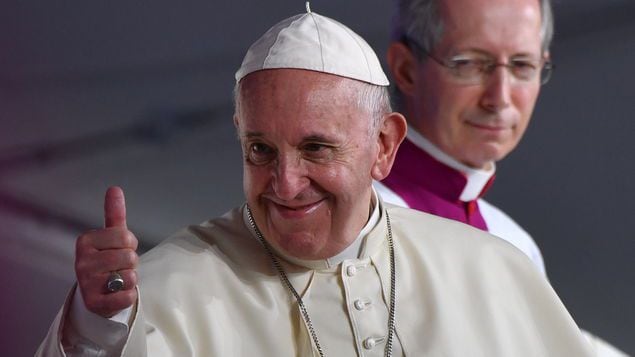 Papa busca eliminar estigma del VIH con visita a Casa Hogar El Buen Samaritano