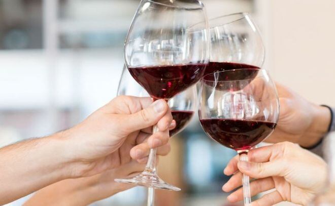 Consumo de vino tinto equivale a una hora de ejercicio