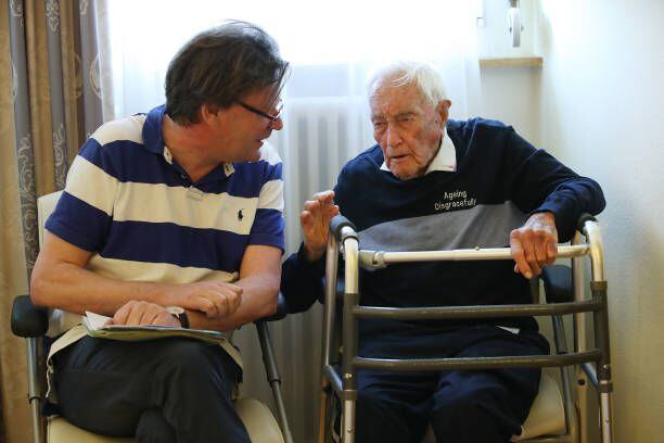 ¡CANSADO DE VIVIR! Científico de 104 años decide quitarse la vida