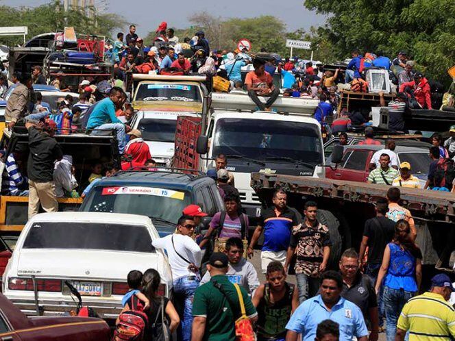 Más de 4 millones de venezolanos han huido de Maduro, reportan